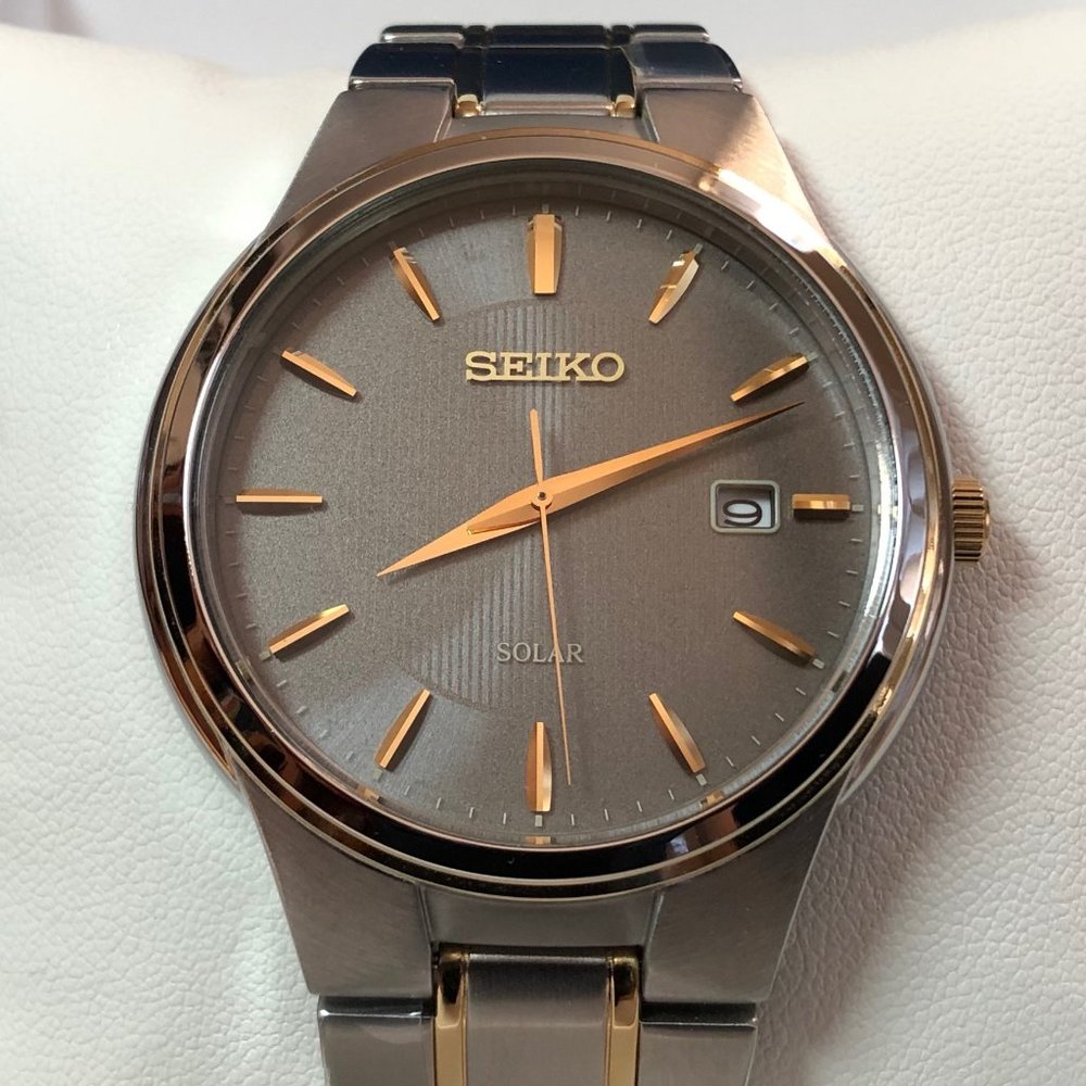 Rare Unworn Seiko Solar with New Movement SNE404